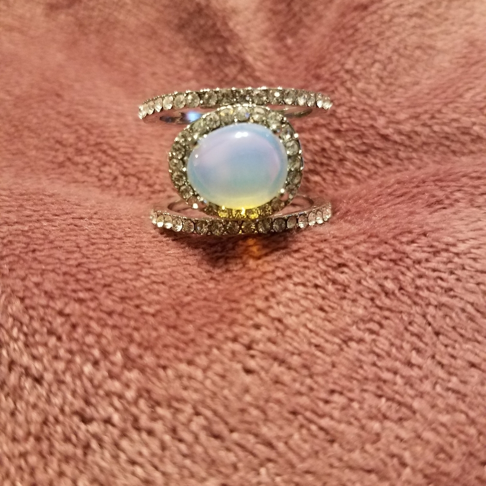 Moon stone ring - Picture 4 of 4